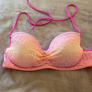 Victoria’s Secret swim bikini top! 👙☀️